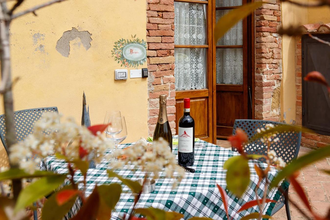 Borgo Villa Risi Siena Exterior foto