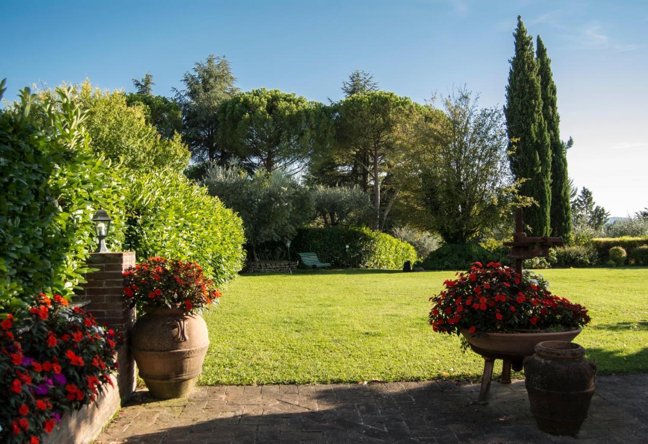 Borgo Villa Risi Siena Exterior foto