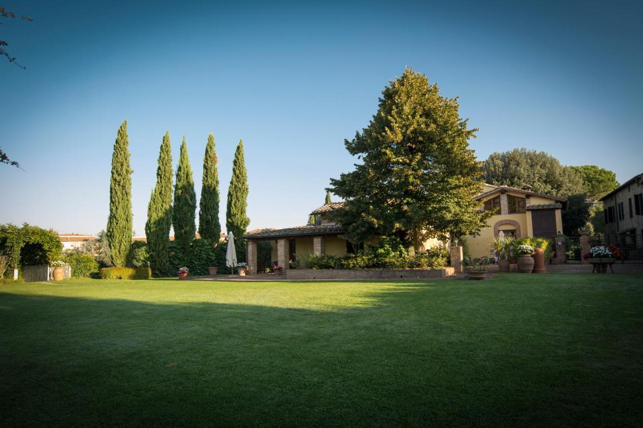 Borgo Villa Risi Siena Exterior foto